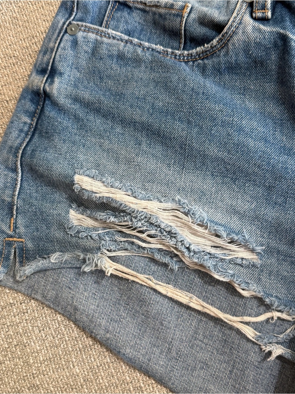BlankNYC “The Barrow” Denim Shorts - Picture 6 of 10